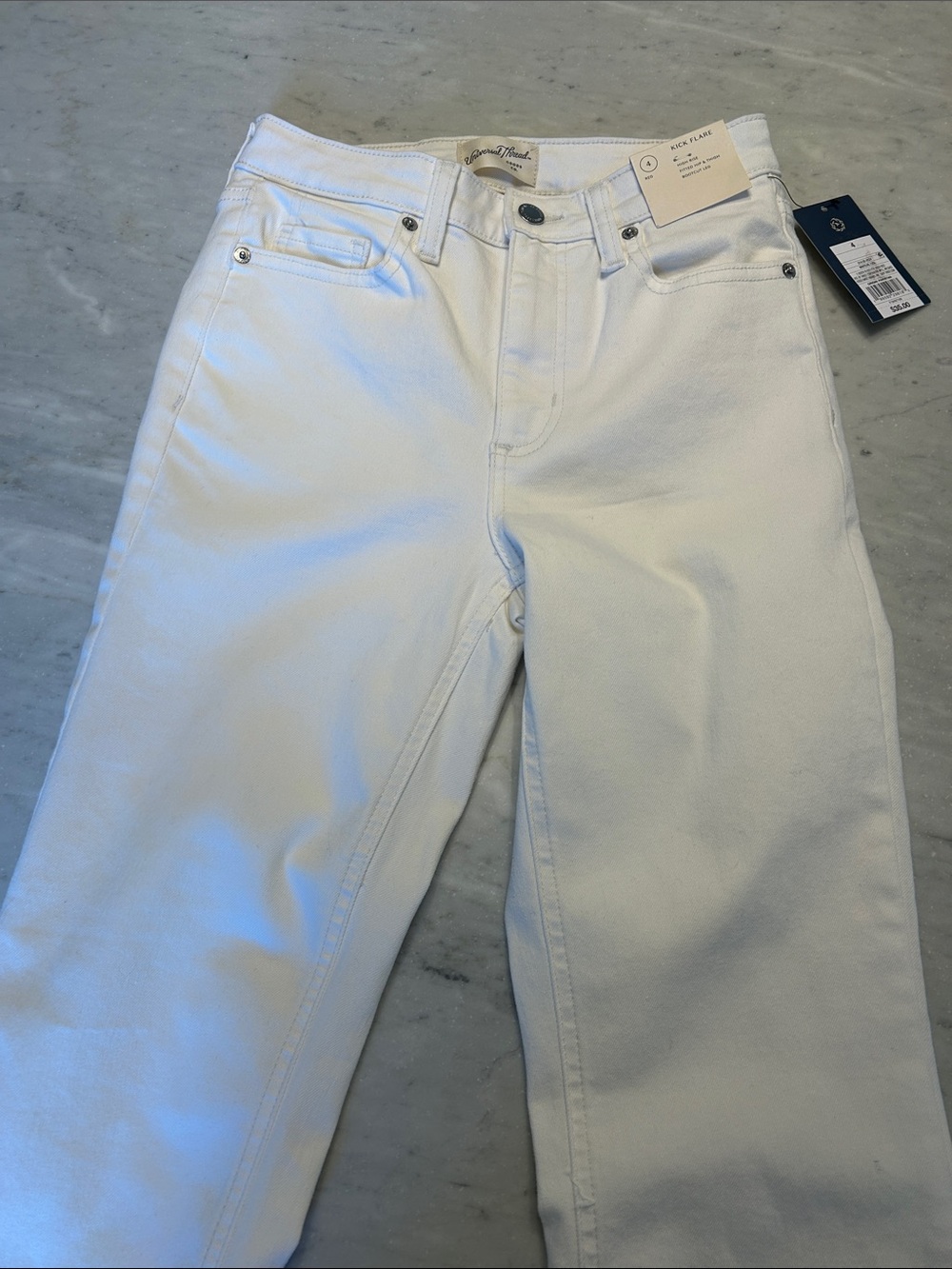 Universal Thread White High-Rise Straight Jeans